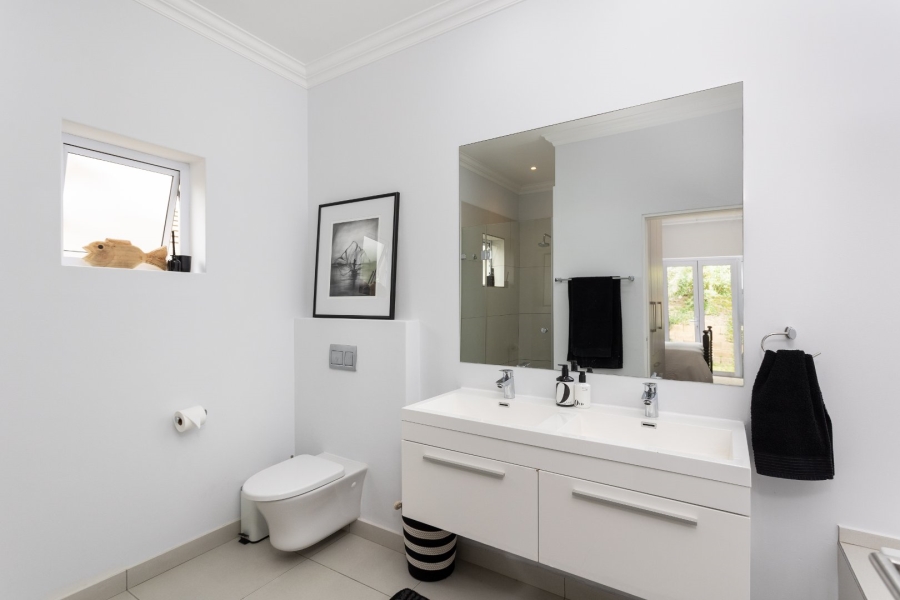4 Bedroom Property for Sale in Val De Vie Estate Western Cape
